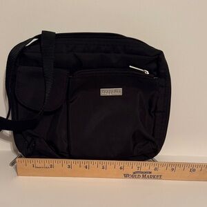Baggallini Sleek Black Messenger Bag